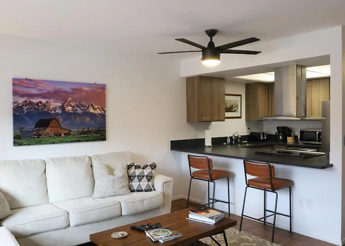 Luxe- Teton Views & Downtown Vibes Townhouse *